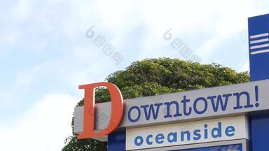 海滨站名牌标志棕榈树撬边受欢迎的美国旅游度假胜地太平洋海洋西海岸三迭戈县加州美国城市假期旅游海岸线